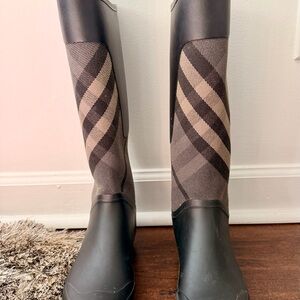 Burberry Plaid Pattern Tall Rain Boots - Black/gray